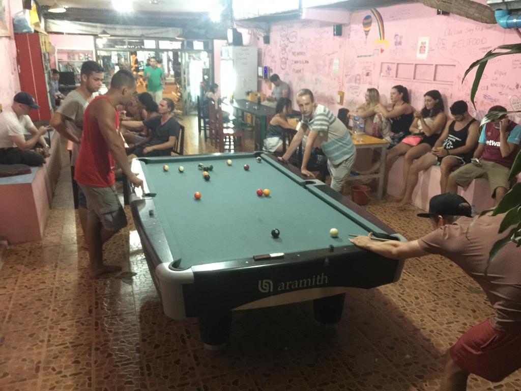 Real Vang Vieng Backpacker Hostel Екстер'єр фото