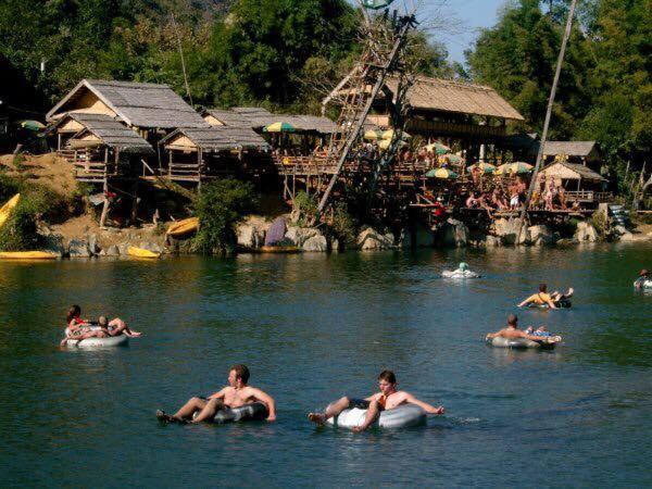 Real Vang Vieng Backpacker Hostel Екстер'єр фото
