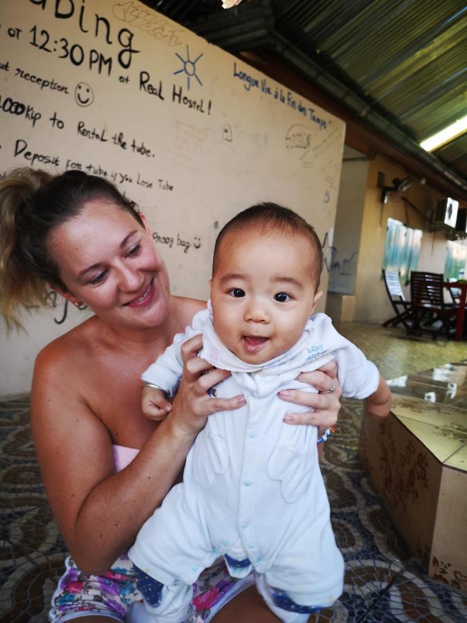 Real Vang Vieng Backpacker Hostel Екстер'єр фото