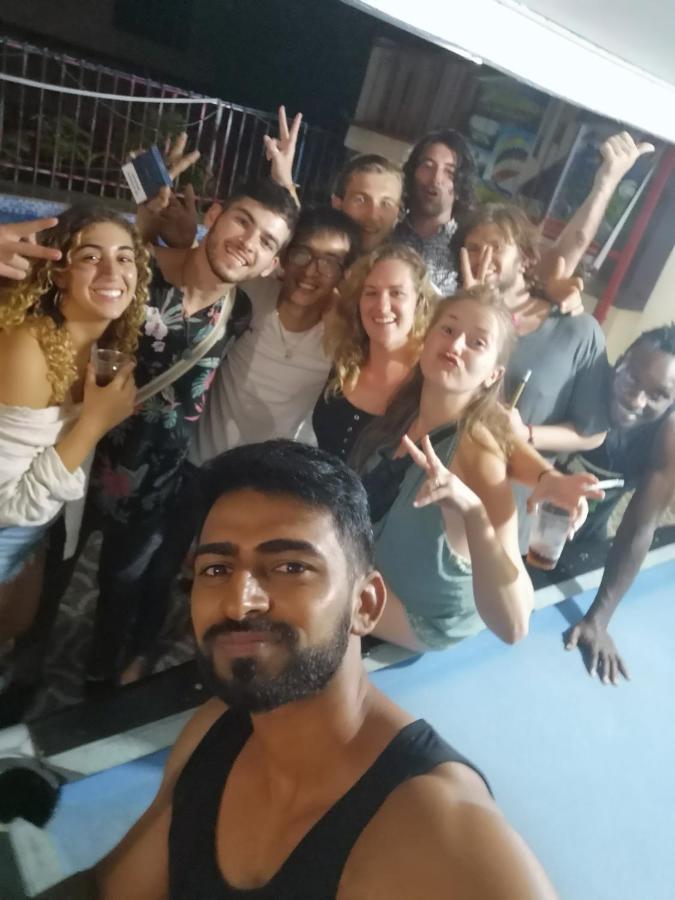Real Vang Vieng Backpacker Hostel Екстер'єр фото