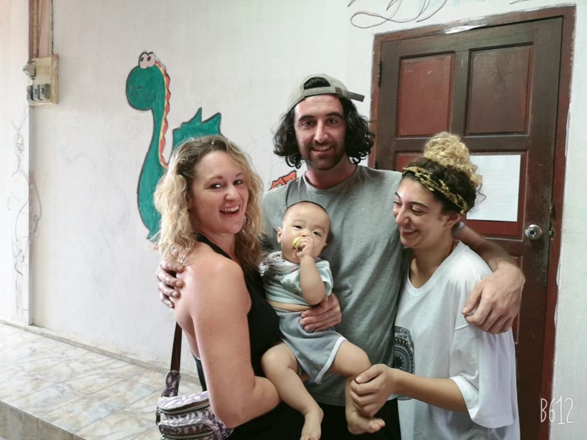 Real Vang Vieng Backpacker Hostel Екстер'єр фото