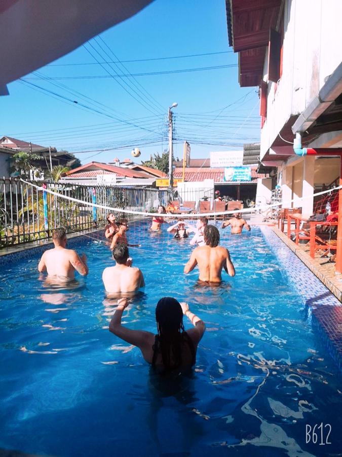 Real Vang Vieng Backpacker Hostel Екстер'єр фото